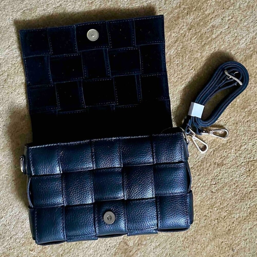 NWT Viola Castellani Black Woven Pebble Leather Cassette Crossbody Clutch Bag